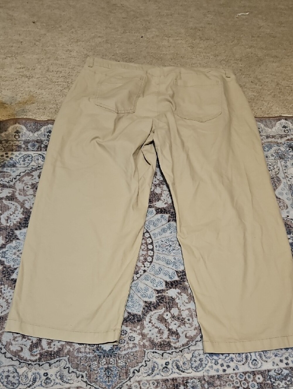 Old Navy Beige Cropped Wide Leg Chino Pants - Picture 3 of 6